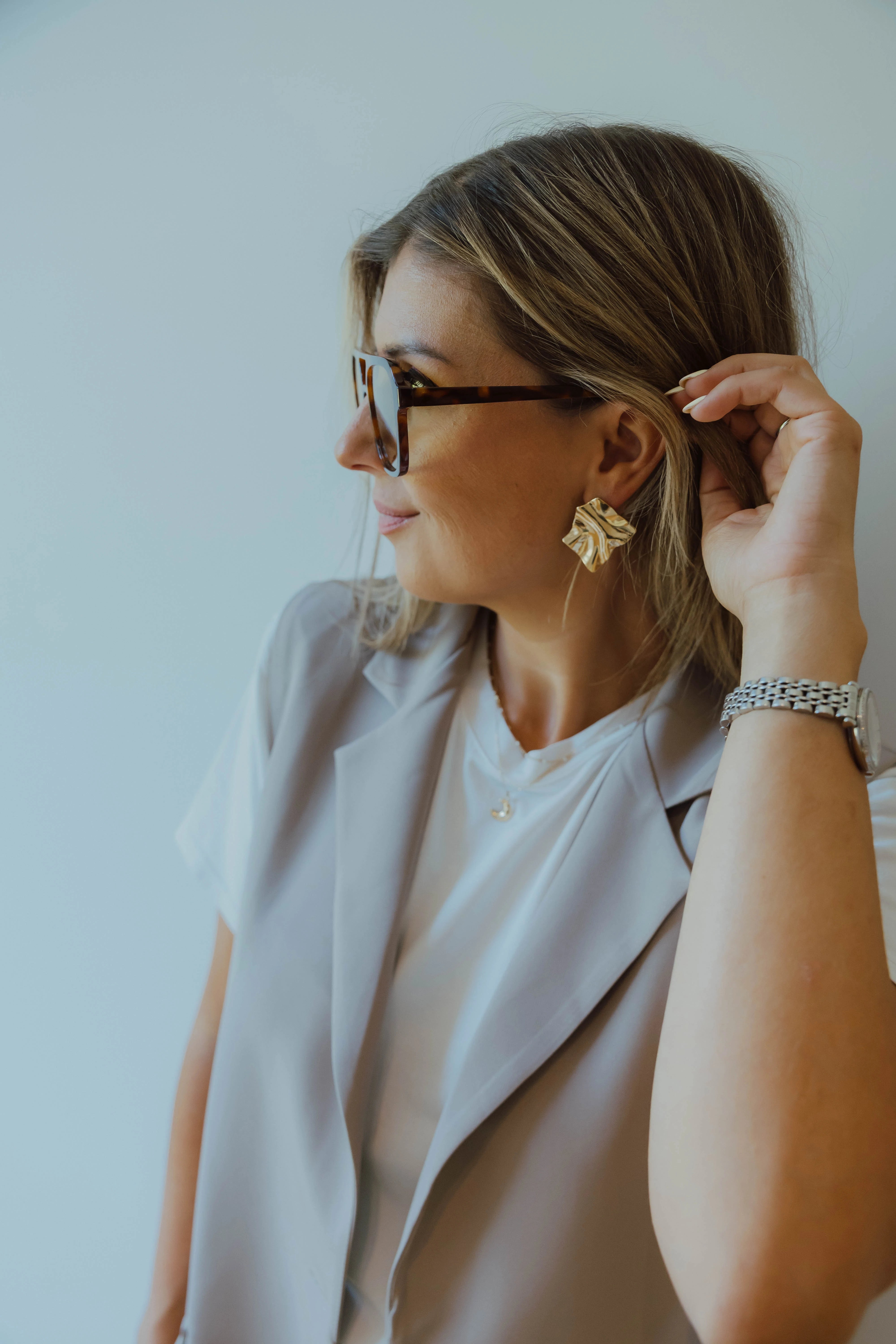 Gold feuille earrings