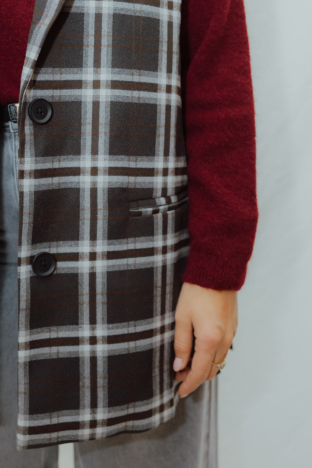 Margot sleeveless blazer