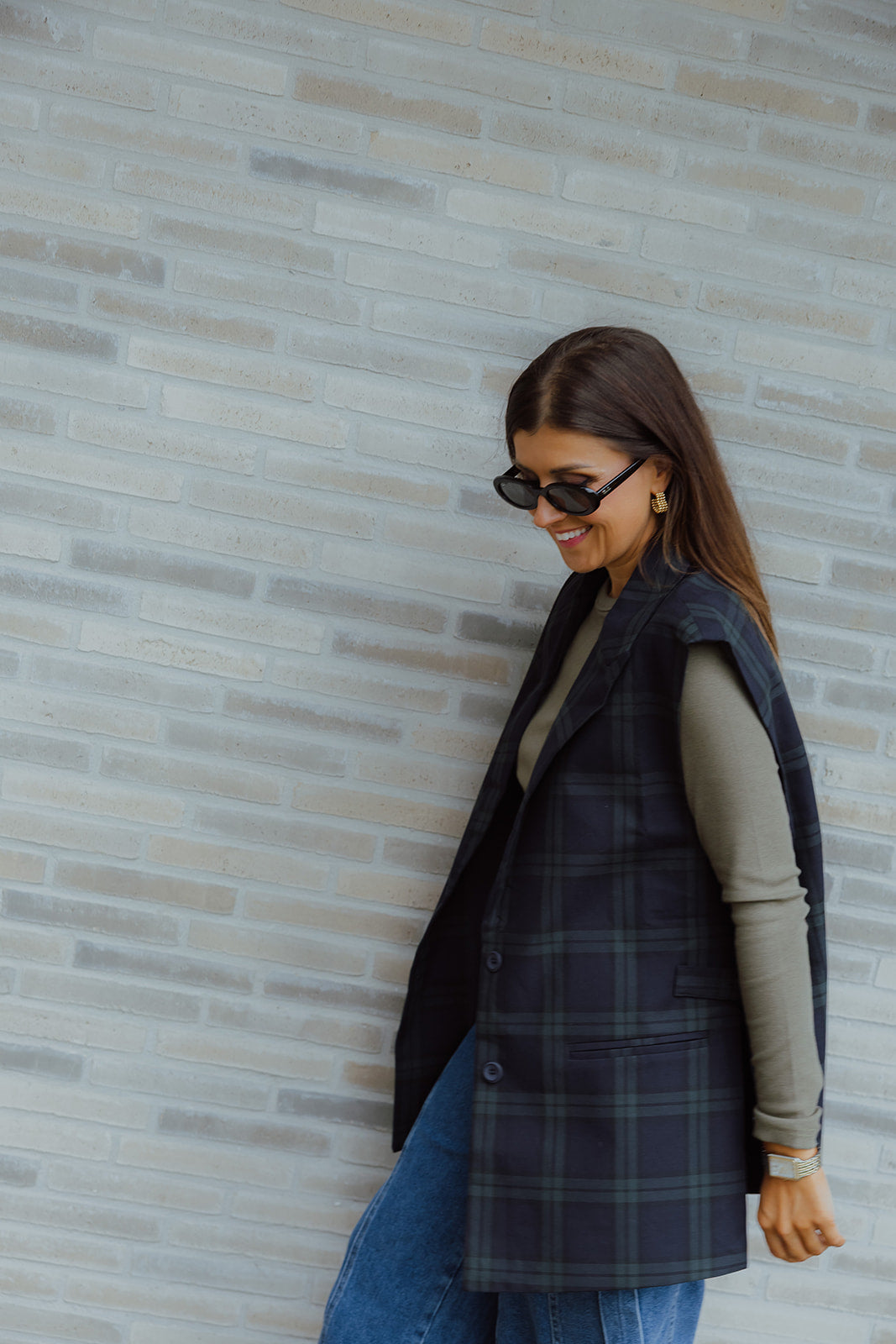 PRE-ORDER Jules sleeveless blazer