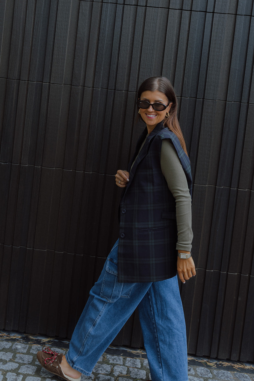 PRE-ORDER Jules sleeveless blazer